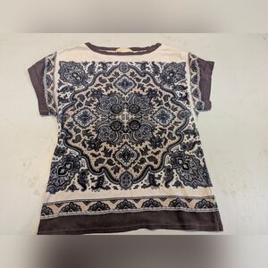 Boxy Black and Gray Graphic Tee with Short Sleeves